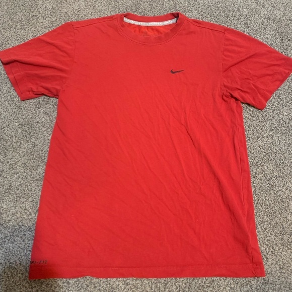 Vintage Nike Tee - Picture 1 of 3